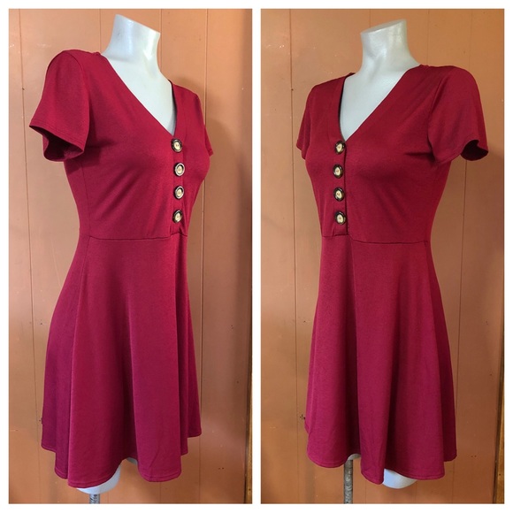 NWT Francesca’s Alya Sherra Brock Button Front V-Neck Dress, Small - Picture 5 of 10